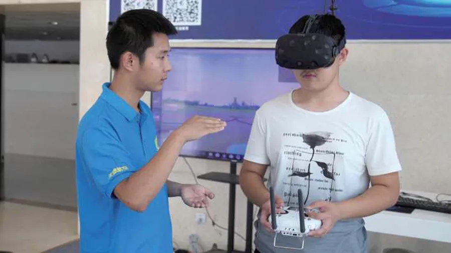自研无人机 VR 虚拟教学系统